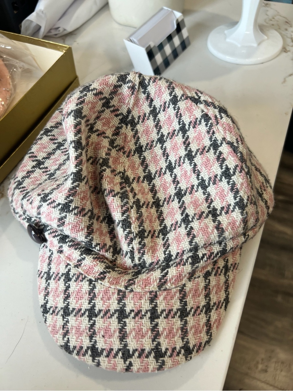 Womens Pink and Black Houndstooth paperboy vintage Cap